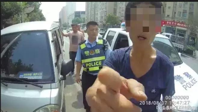 拿铁棍打交警事件后续,男子持械殴打交警协勤人员后续