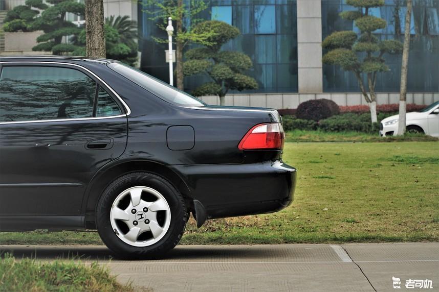 新一代第十二代本田雅阁,凯美瑞2021精英版和雅阁20211.5t