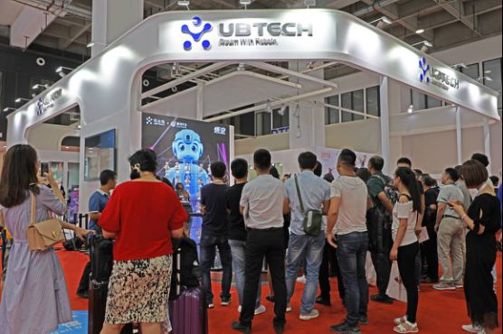 优必选walker大型人形机器人,优必选智能仿人机器人