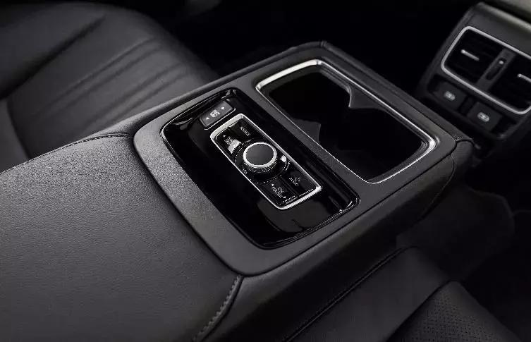 试驾第十代雅阁混动版,十代雅阁混动锐领版沉浸体验