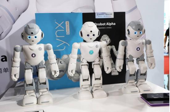 优必选walker大型人形机器人,优必选ai人工智能