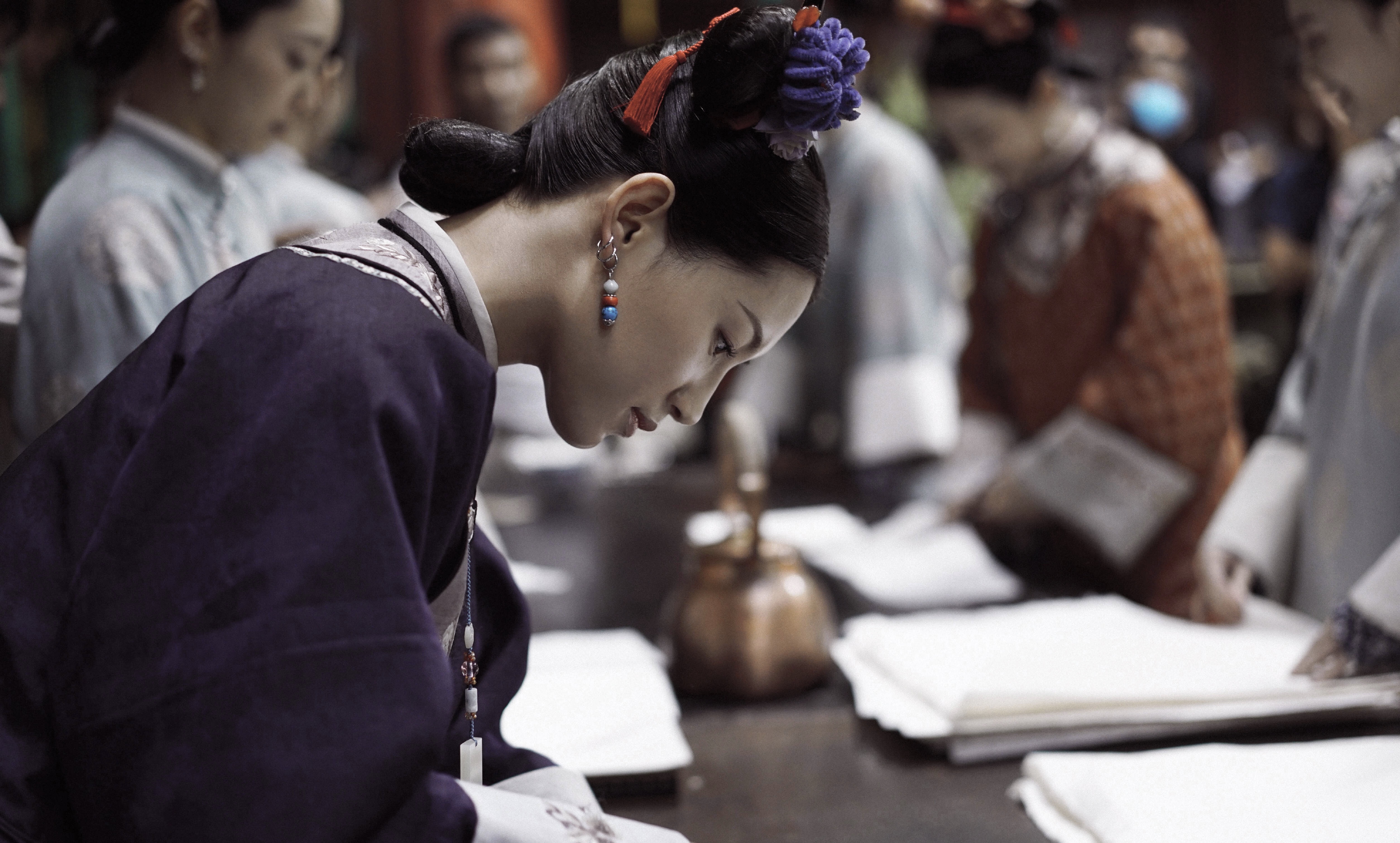 尔晴被大家骂红了,尔晴心疼苏青