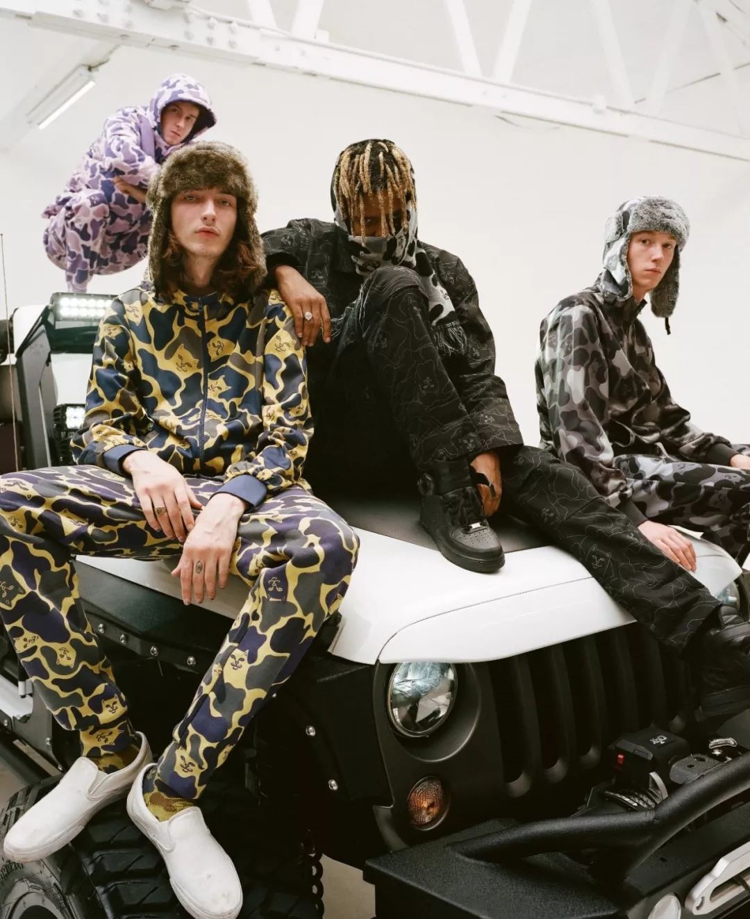 潮闻快食TravisScottxAF1再爆新联乘,ABATHINGAPE发售在即