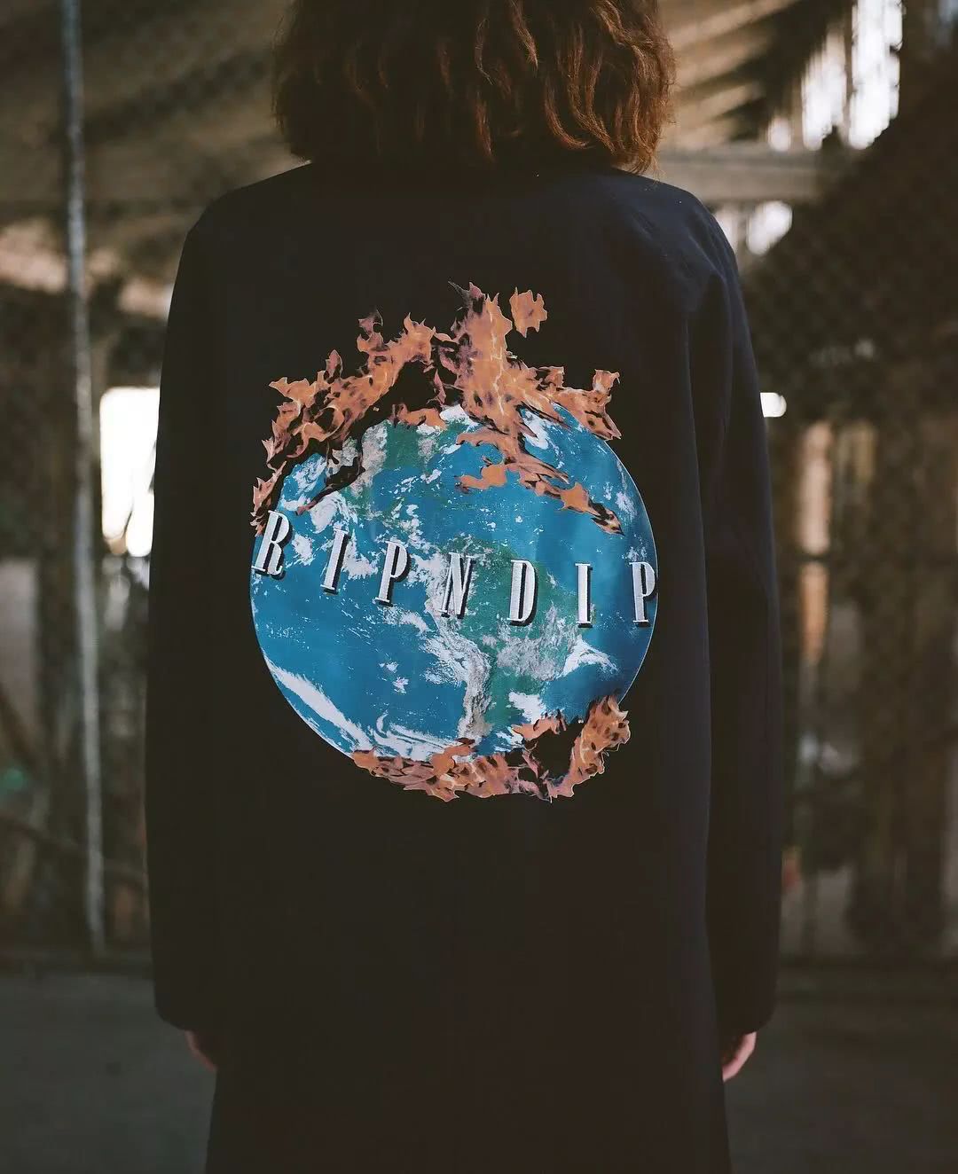 潮闻快食TravisScottxAF1再爆新联乘,ABATHINGAPE发售在即