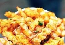 路边上的狼牙土豆怎么做的,街头小吃狼牙土豆在家就能做香辣