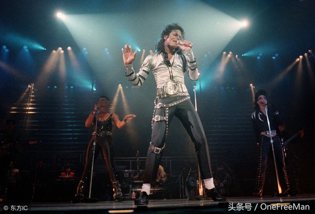 迈克尔杰克逊全息投影现场实录,迈克尔杰克逊全息演唱会是真是假