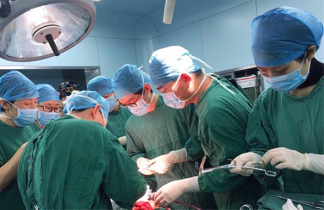 怀孕34周剖腹产胎儿可以存活吗,剖腹产刚3个月又怀孕了怎么办