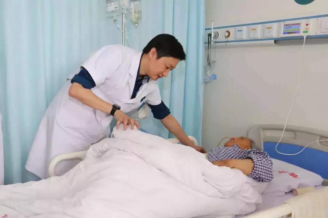 医师节最美医师团队,中国医师节致敬最美白衣天使