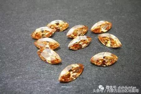 锆石替钻戒,可惜岳父是搞地质的……