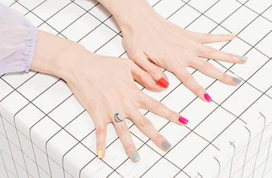 美甲款式图片ins中长款裸色系渐变,好看的美甲ins推荐