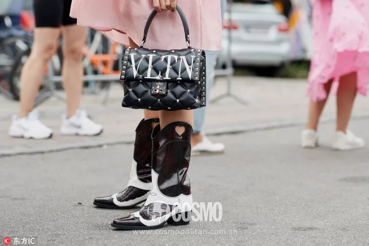 一款给杨幂穿火的包包,杨幂同款牛仔lv包