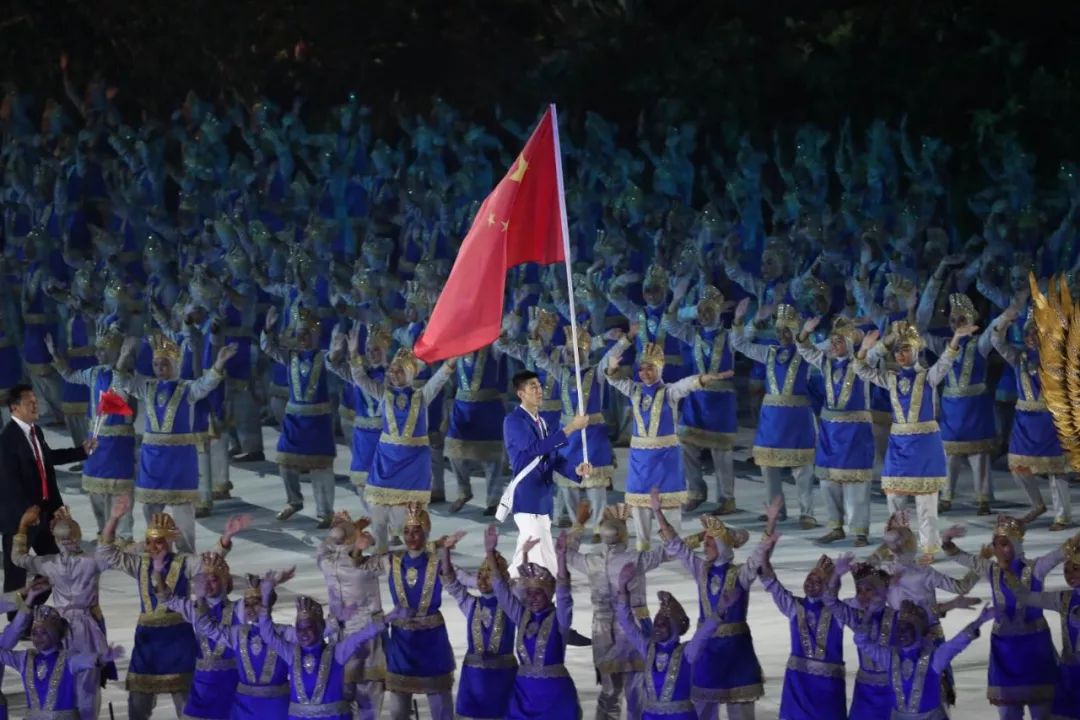 奥运档案圣火点燃,亚运圣火点燃的回放视频