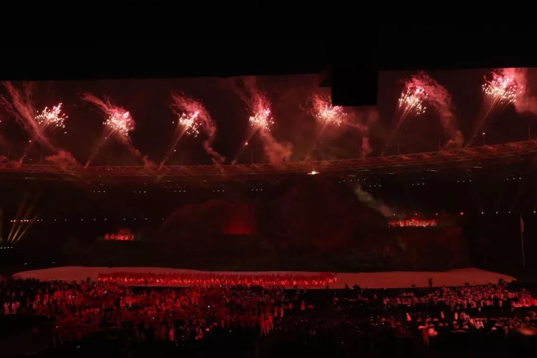 奥运档案圣火点燃,亚运圣火点燃的回放视频