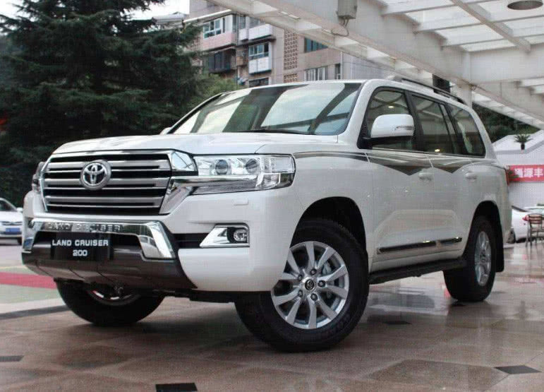 陆巡新款柴油报价,陆巡加长版国内售价