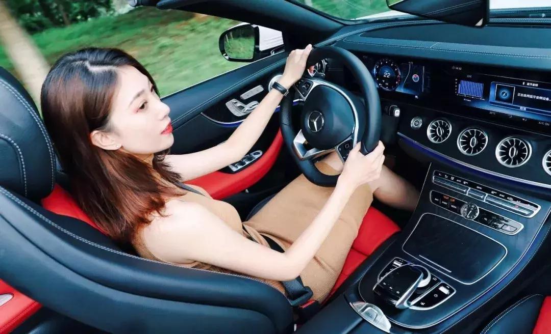 70万敞篷轿跑四座选哪个,适合女生开的敞篷跑车70万左右