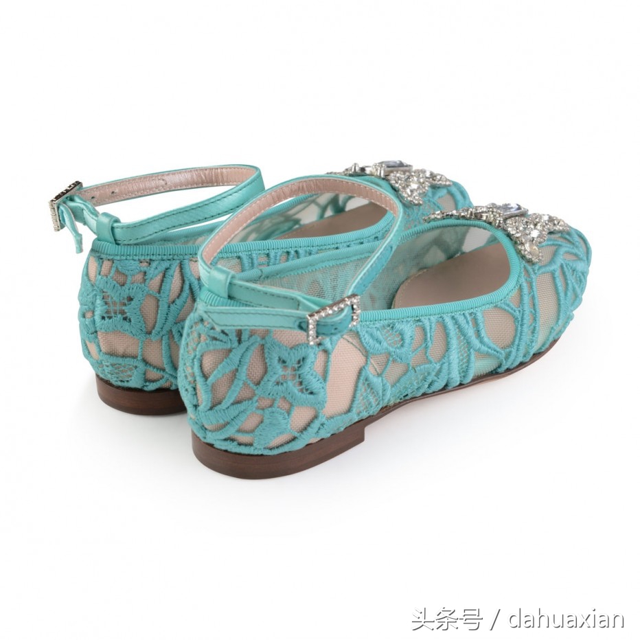 拥有纯正英伦血统的ArunaSeth名牌鞋，童鞋产品款式