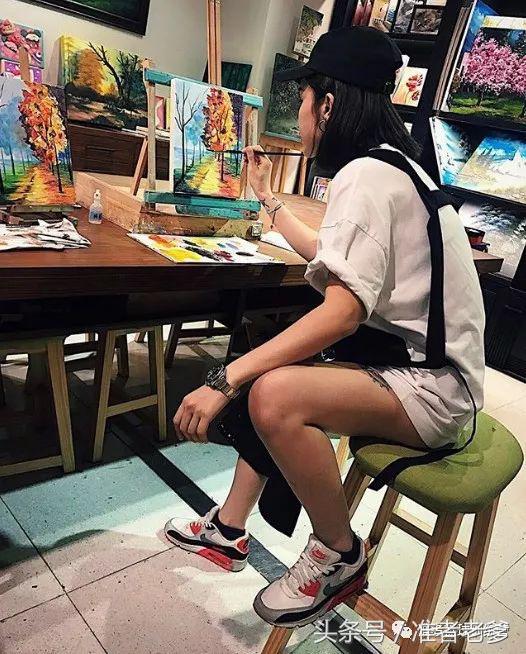 胸部撑起一滩水！被开价50万一晚，她是台湾超致命的Sneaker女孩