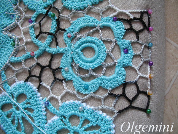 精美大气的一款爱尔兰花样拼接包包