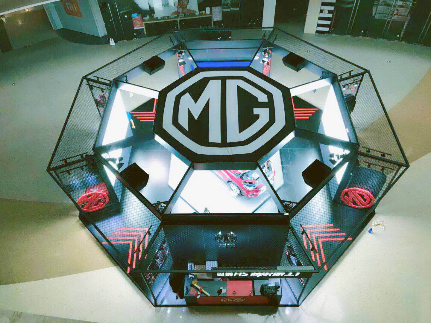 魔都时尚潮人排长队体验的“荷尔蒙工厂”已在全国50城陆续开业