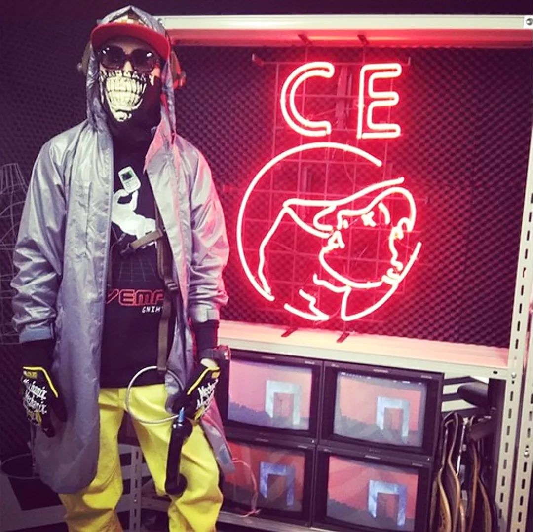 大连知名品牌的名片,名片服装品牌大全