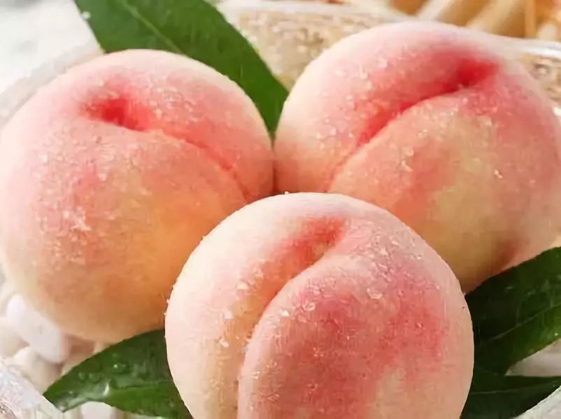 新鲜采摘欢迎你来品尝好吃的水果,新鲜采摘盛夏的果实