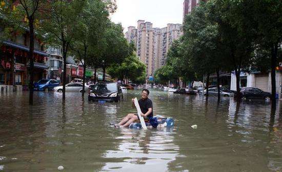 台风内涝主要前兆,台风暴雨后被淹了怎么办