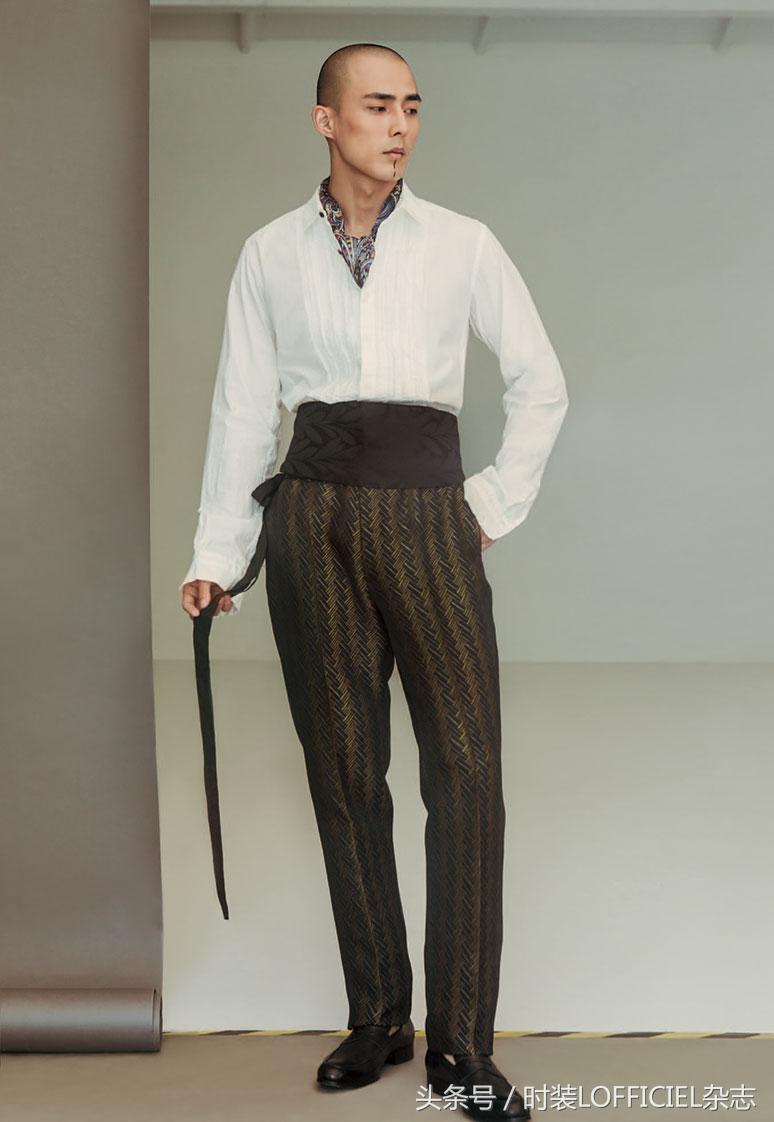 青少年的秋季潮牌小白衬衫,whiteshirts