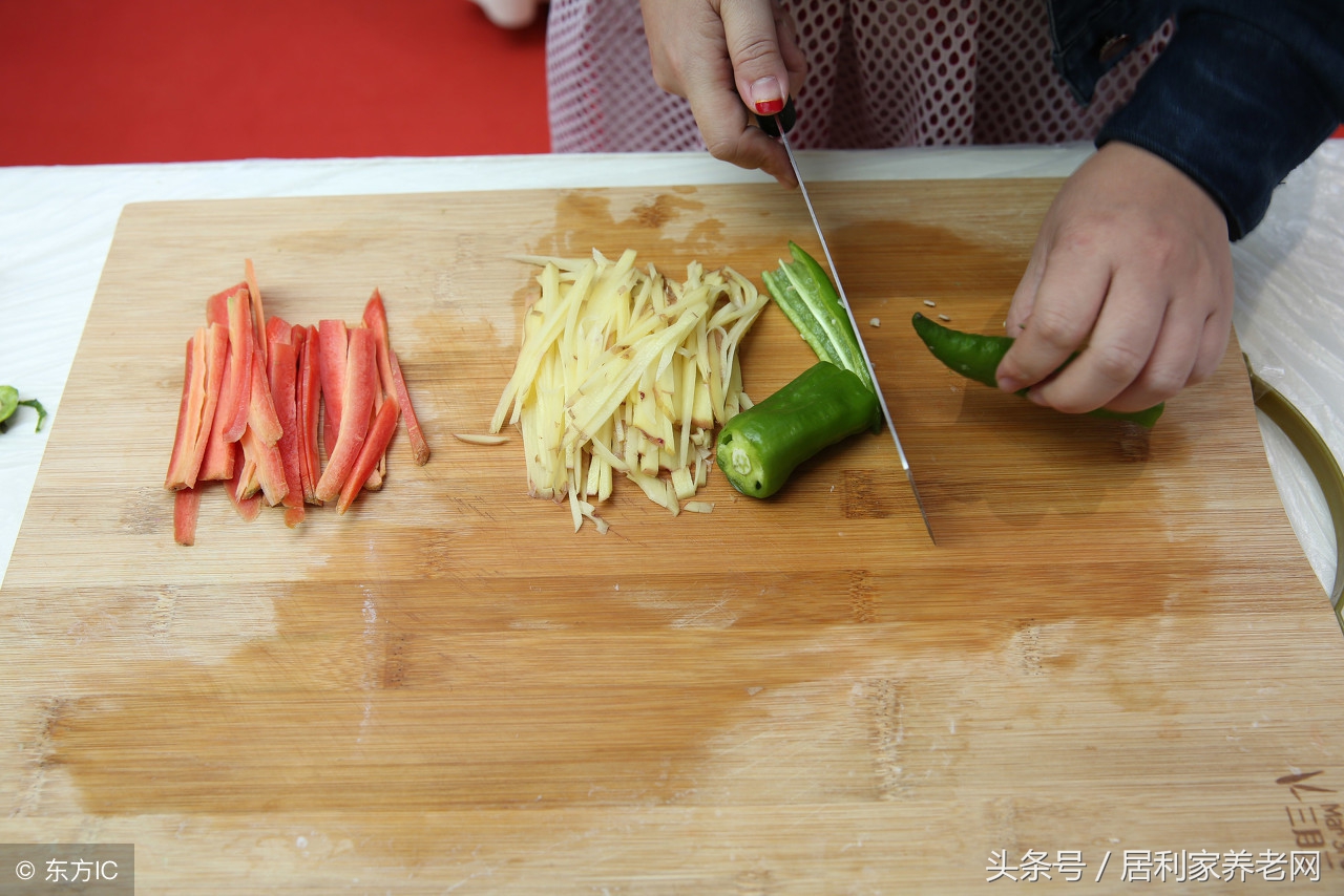 炒的菜太咸了怎么弄,怎么炒菜咸