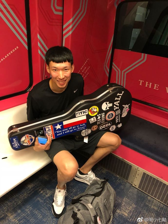 双面周琦:4年大起大落他经历了啥?逗比背后也是文青一枚