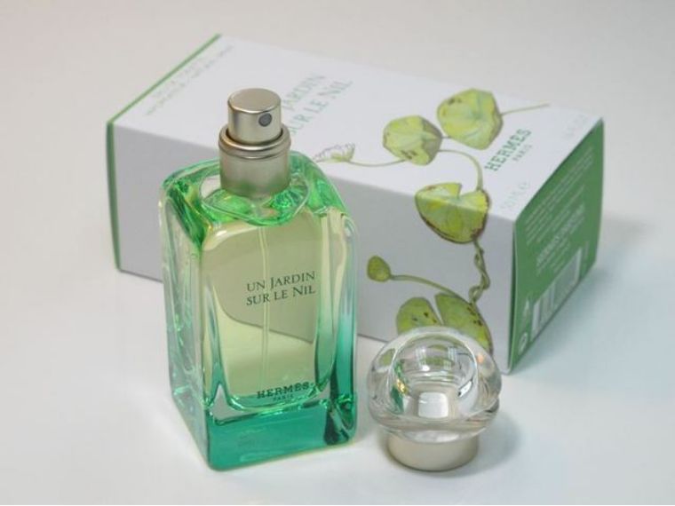 闻着不想谈恋爱的香水,香水闻起来感觉陷入了爱情