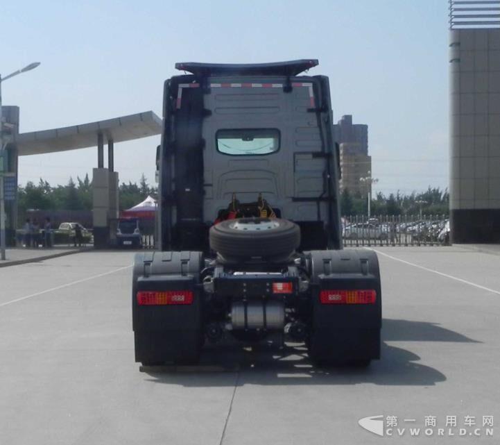 大运重卡n9h550马力双油箱远航版,大运重卡国六牵引车550马力