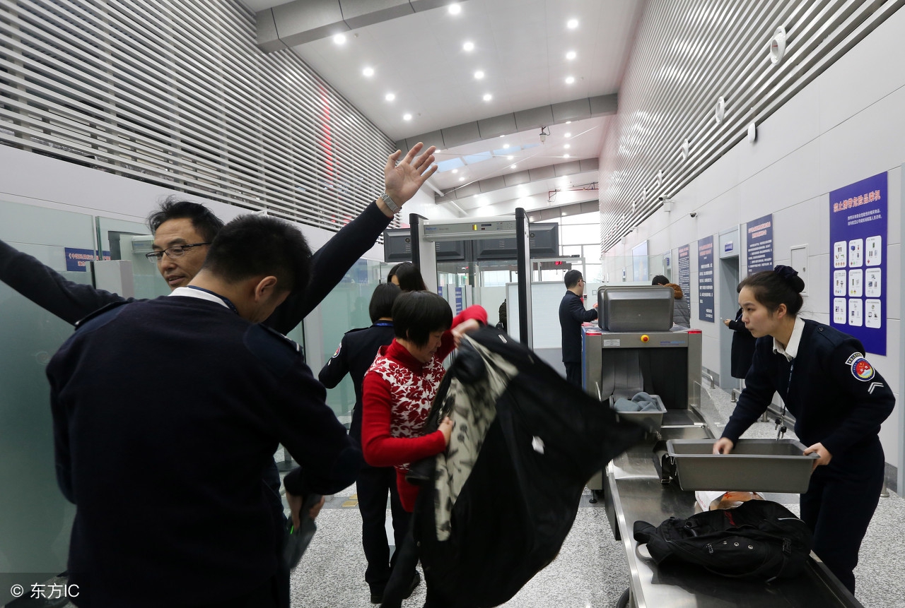 飞机过安检充电宝能带多大的,民航规定能带上飞机充电宝