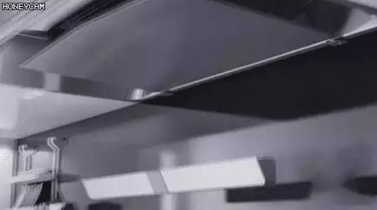 三年不用洗油烟机,矿泉水瓶清洗油烟机