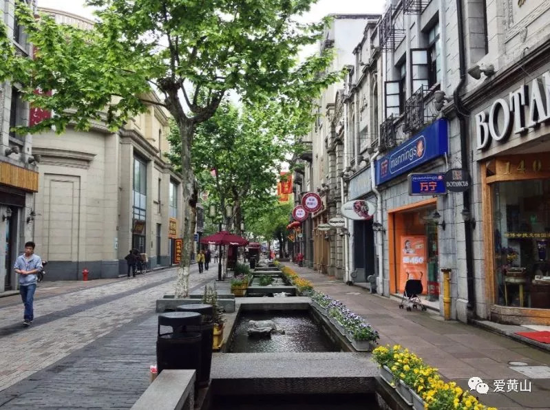 「关注」气势恢弘!黄山北站杭*站黄**场基本完工!