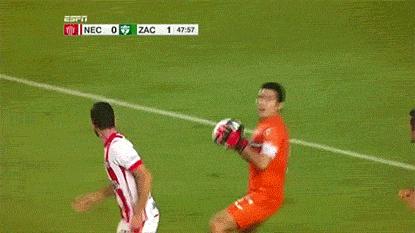 关于足球搞笑图片,搞笑足球视频大全爆笑