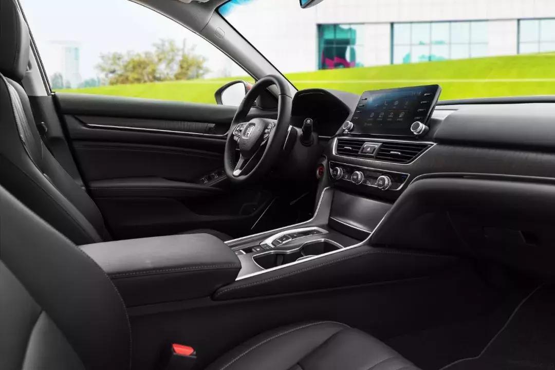 全新款大号本田雅阁十代试驾,本田雅阁混动十万公里测评懂车帝