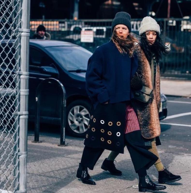 踝靴搭配秋冬什么颜色好,秋季脚踝靴