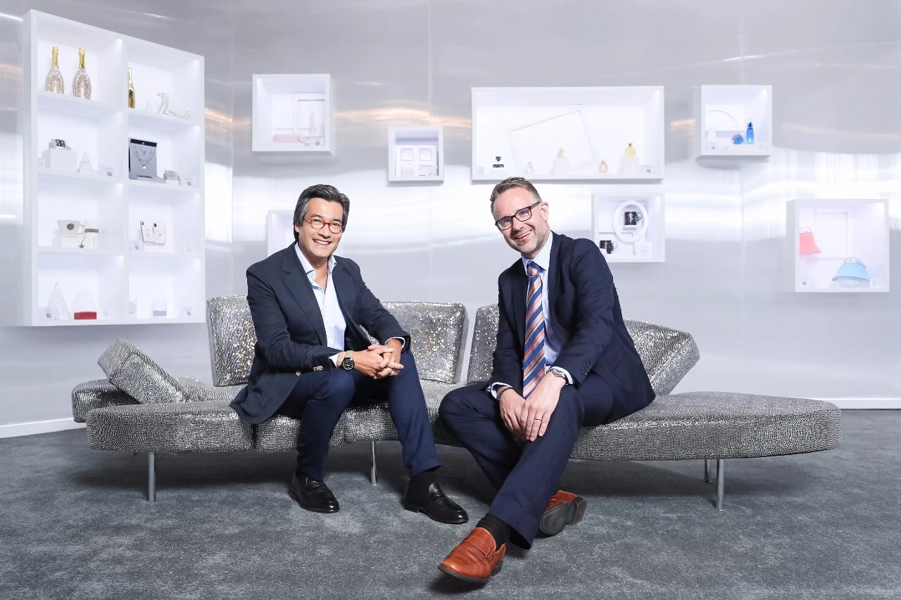 施华洛世奇幻影奇境全球首展,施华洛世奇silver翅膀