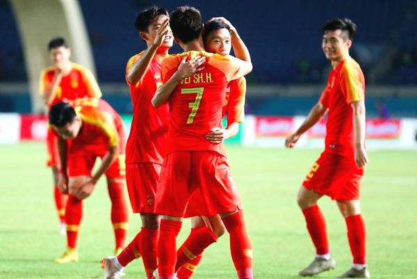 中国香港对乌兹别克足球比赛结果,男足亚运队香港对乌兹别克铜牌