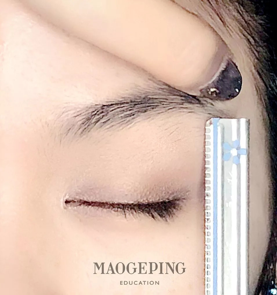 50岁画眉毛眉形怎么画比较好看,简单画眉毛的步骤手把手教你学会