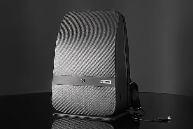 众筹排行榜:内置摄像头的双肩包,功能还贼多!