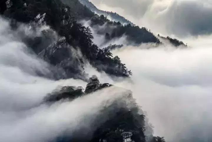 从没有哪座山有庐山的诗情画意,庐山有哪些有名的景观