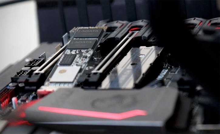 固态硬盘价格最近三年变化,固态硬盘怎么比上半年价格高很多