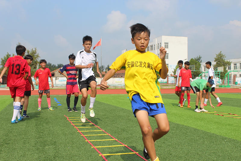 曹老集中学足球队最新比赛,曹老集中学足球队