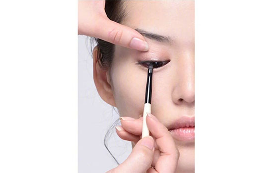 标准素雅淡妆,淡妆图解