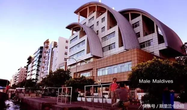 椹皵浠ｅか绂诲鐜囨渶楂樼殑鍥藉,澶╁爞鑳屽悗