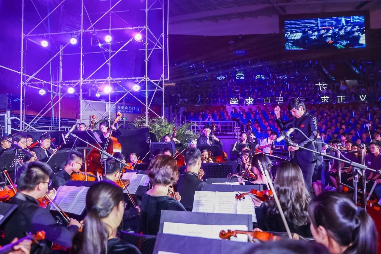 浙江的大学开学典礼,开学典礼浙江大学唱歌