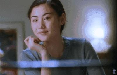 正宗*袜丝**奶茶，免税的包包，维港的夜景……下月起和你只有8个小时动车的距离！