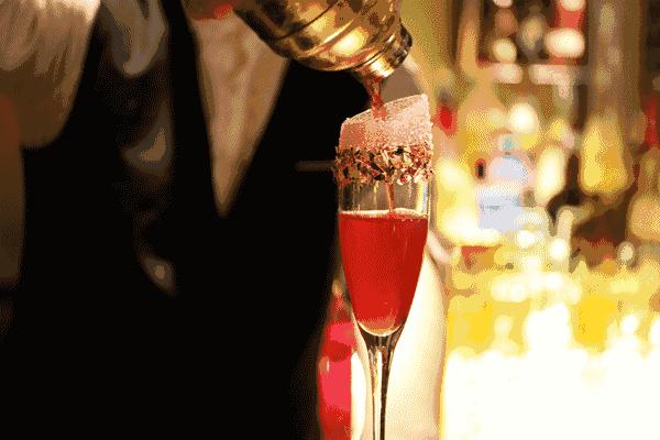 工作累了喝一杯,工作太累那就喝点小酒