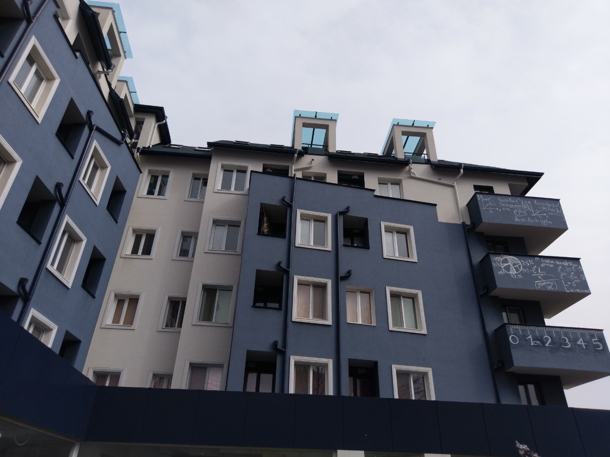 人生第一台手机htcuultra,htcu11对比htcuultra